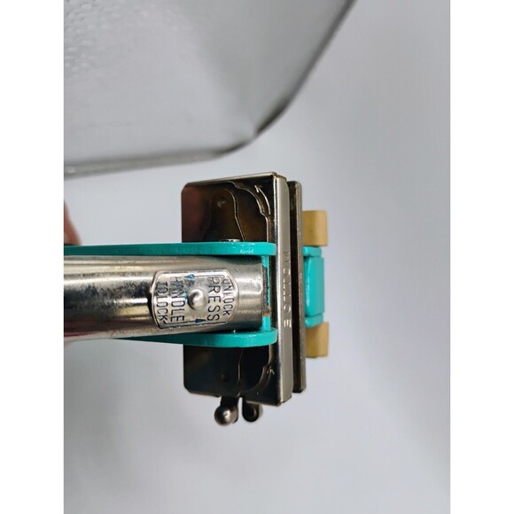 Vtg.  Pirouette Desk Stationary EMBOSSER Stamper Midcentury Mod Aqua Reef Blue - Picture 11 of 13